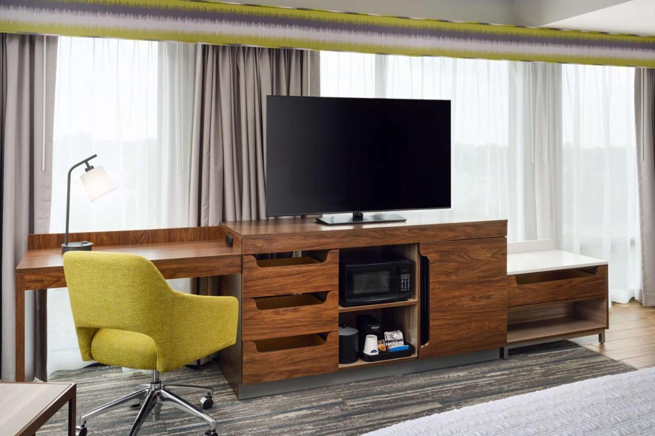 Hampton Downtown Hotel 3*